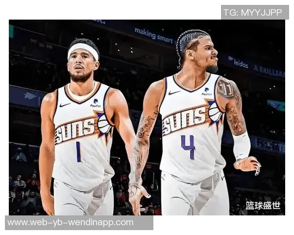 布克上半场表现出色14分9助攻展现控卫风范引领球队进攻